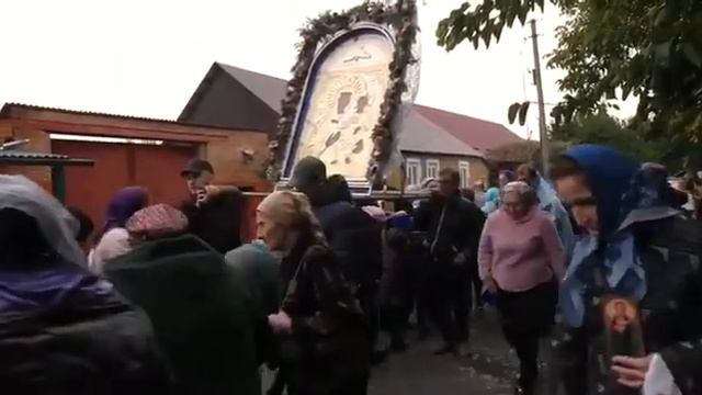 Крестный ход с чудотворным образом Моздокской Богородицы смотреть онлайн