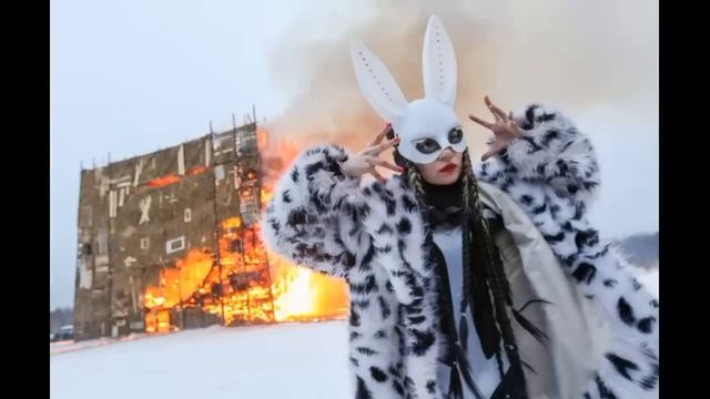 Беснование и оккультный ритуал под видом празднования Масленицы в арт-парке «Никола-Ленивец» смотреть онлайн