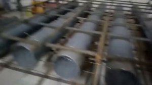 Монолитный участок между плитами перекрытия. Пластиковые трубы для снижения веса. ЛАЙФХАК.