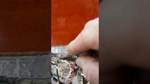 как убрать фон на мастеровой электрогитаре , от старого рокера.