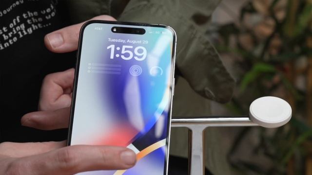 The FASTEST Apple MagSafe Charger - ESR MagSafe 3-in-1 (Ready for iOS 17!) смотреть онлайн