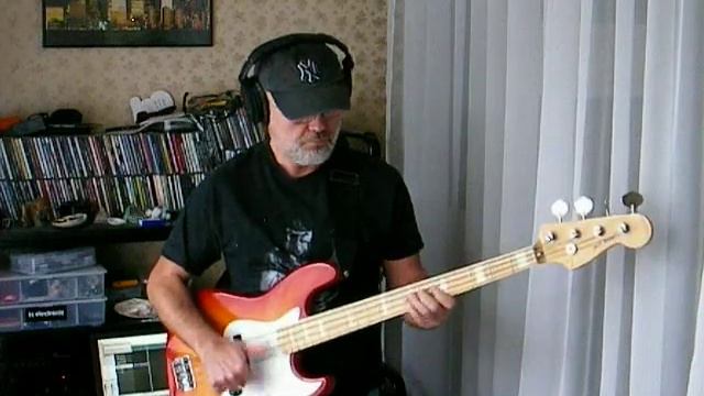 Fender Jazz Bass Japan Reissue75 performed by Victor Levchenko смотреть онлайн