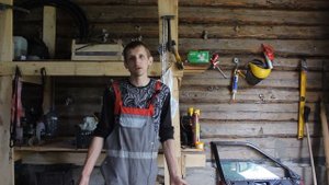 Восстановление лонжерона и днища автомобиля своими руками. Первые сварочные работы в гараже.