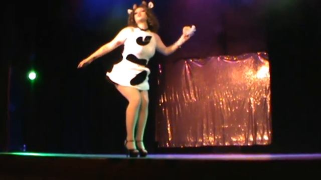 Katinka Smirnov - Mooo! смотреть онлайн