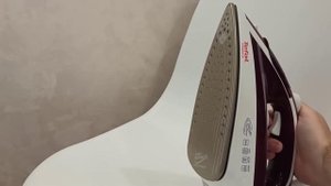 Утюг Tefal FV1844 - вертикальное отпаривание, паровой удар