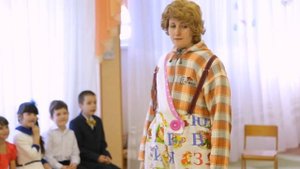 Исполнение  Малышевой Ю.В. роли Карлсона на утреннике, посвященном 8-ому марта  (2017)