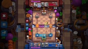 Играю с удовольствием с подписчиками в #мобильныеигры #клэшрояль #clashroyale