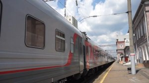 ЭП1М-768 с поездом № 126Э Москва — Новороссийск отправляется со станции Лиски.