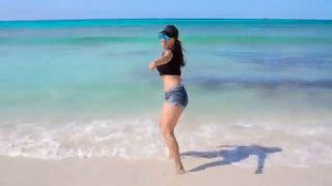 Luis Fonsi   Despacito ❌ Daddy Yankee   Zumba Choreo by ANDREA ALFONZO