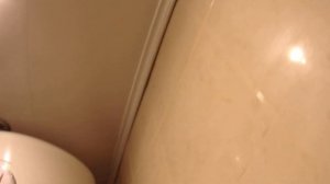 Почему не стоит обшивать потолок вагонкой в ванной комнате