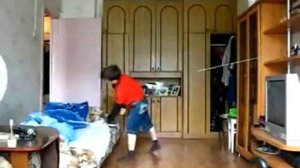 Малой с палкой (смотреть до конца)