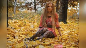 Красивые девушки осенью / Вся прелесть прогулок по осеннему парку