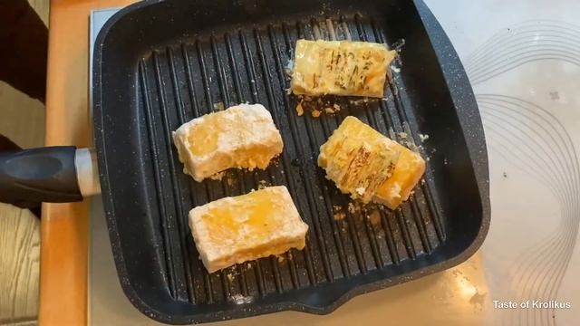 Grilled steak with grilled cheese garnish. смотреть онлайн