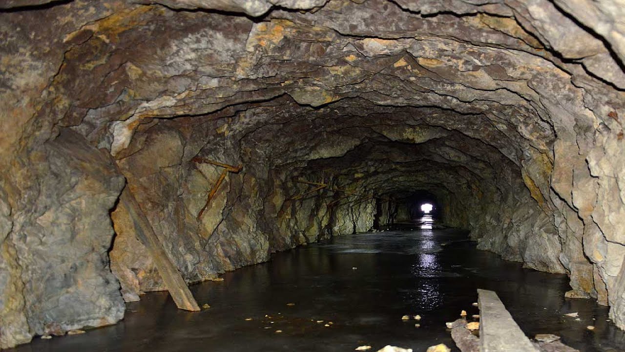 Заброшенная шахта Туимский провал || Тоннель || Пещера смотреть онлайн