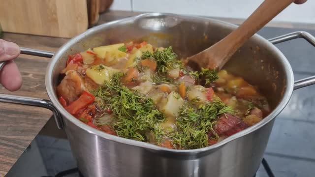 Мясное рагу с овощами  рецепт в описании!