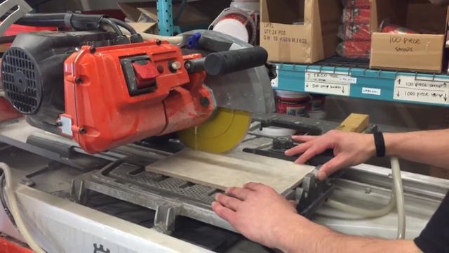 Husqvarna TS-70 Demonstration From Contractors Direct смотреть онлайн