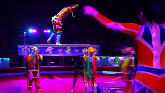 Акробаты на дорожке Рубцовы "Карнавал" смотреть онлайн