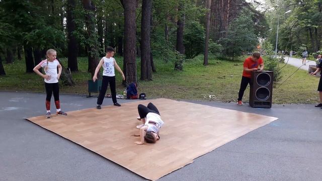Брейк-данс дети Нск смотреть онлайн