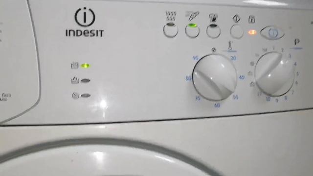 Indesit Win102: Хлопок 50° 800 об/мин + экономия времени смотреть онлайн