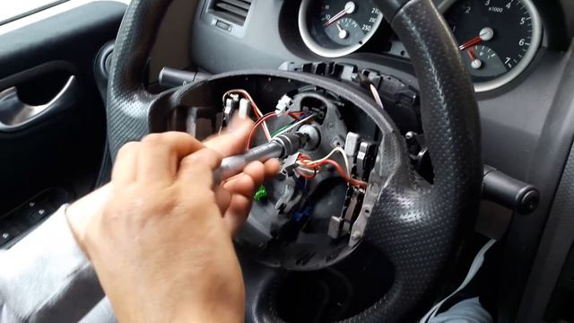 Démonter AirBag,volant et commodo Renault megane 2 смотреть онлайн