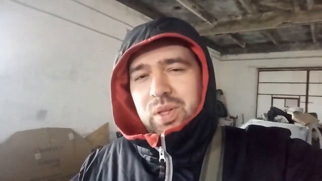 обшил ворота ,подготовил мерс к обклейке на покраску смотреть онлайн