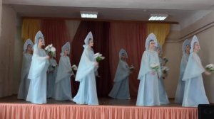 Хоровод "Гляжу в озера синие"
