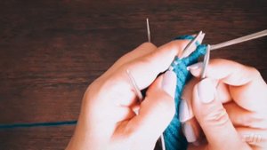 Вяжем вместе варежки спицами | Мастер класс "Вязание для начинающих"