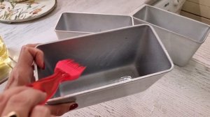 НЕ ПРОСТО НАЛИТЬ МАСЛО, ЧТОБЫ ХЛЕБ НЕ ПРИЛИПАЛ | ПОДГОТОВКА ФОРМЫ ДЛЯ ВЫПЕЧКИ ХЛЕБА