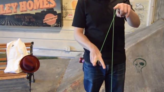 Branding! Variations, tutorials, and the story behind this classic yo-yo trick. смотреть онлайн