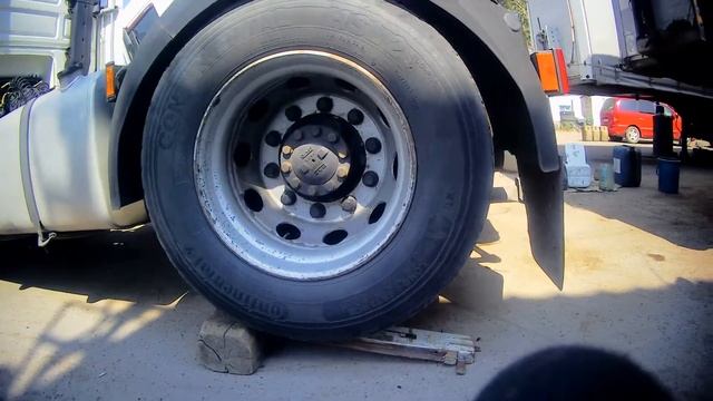 Замена масла в редукторе ДАФ 105 смотреть онлайн