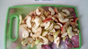 Варенье из яблочных долек и грецких орехов на зиму