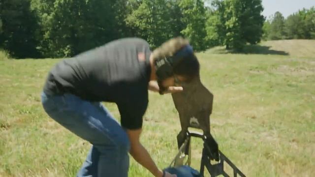 Body Armor Review | Destroying Something Beautiful смотреть онлайн