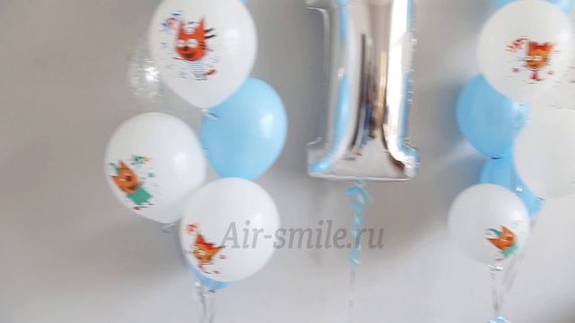 Композиция из воздушных шаров три кота на один годик видео