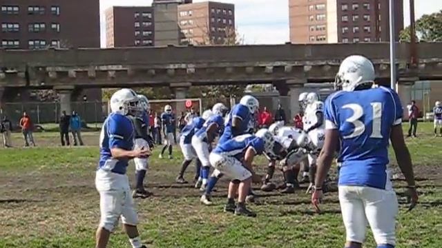 QB step up into pocket pass смотреть онлайн