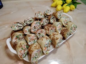 Блины с красной рыбой и творожным сыром! На любой праздничный стол!