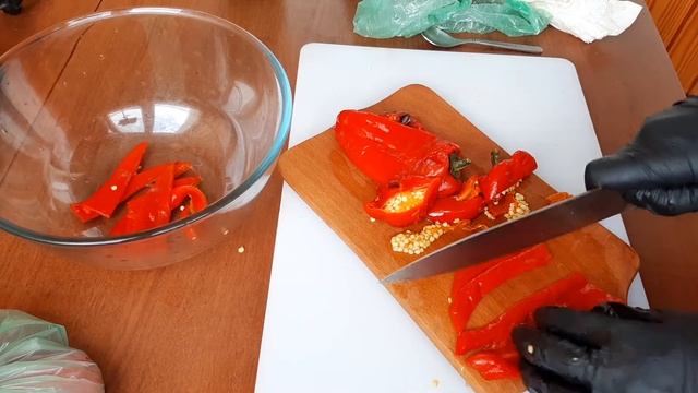 Закуска из запечного красного перца! Ароматная и легкая закуска! Все просто и вкусно смотреть онлайн
