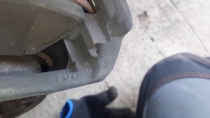 ЗАМЕНА ПЕРЕДНИХ КОЛОДОК НА ЛАДЕ ВЕСТЕ.