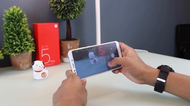 Xiaomi Redmi 5 Plus Hands-On смотреть онлайн