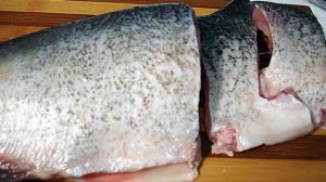 Рыба под свекольным маринадом