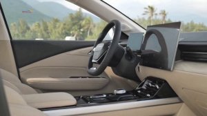 Гибридный седан бизнес-класса по цене 12000 Расход всего 4 литра! Wuling Starlight