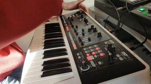 Roland Gaia SH-01 vs Trance (Feat. Aira Mx1 - Tr8s) Live Session