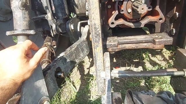 Обслуживаем немного мтз 1523???
