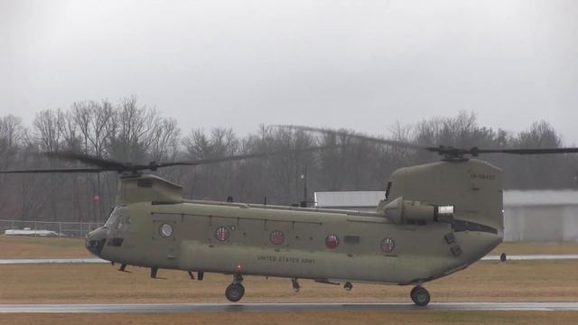 New Boeing CH-47 Chinook at London-Corbin Kentucky Airport смотреть онлайн