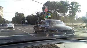 Раритетный автомобиль в Майкопе.