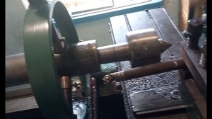 Растачиваю до КМ4 и дорабатываю пиноль задней бабки станка 1Е61М