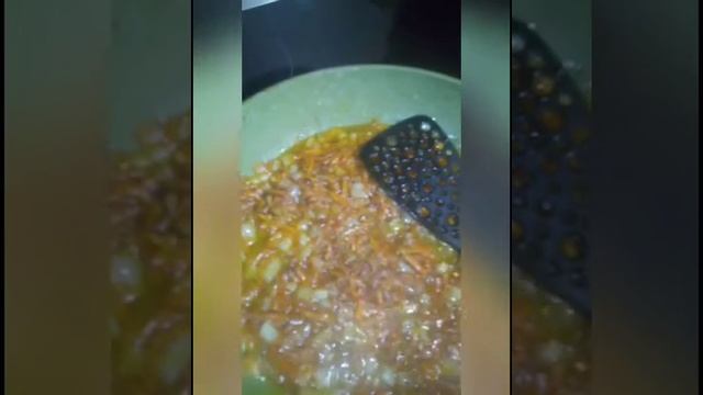 Быстрый ужин. Куриная печень запечённая с картофелем. смотреть онлайн