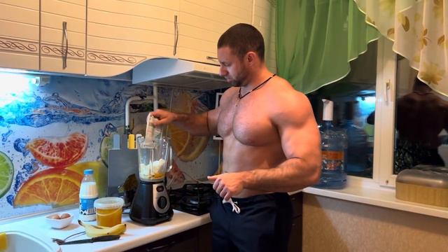 Лютый коктейль для роста мышц ! смотреть онлайн