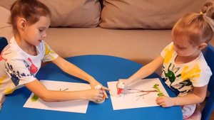 Рисуем осеннее дерево ватными палочками