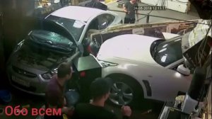 Машина влетела в автосервис. Отказали тормоза