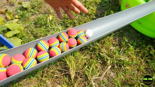 Футбольная горка. Видео О Том, Как Расслабиться В Джакузи С Футболом смотреть онлайн